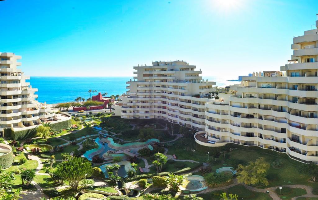 Benal Beach Holidays * Benalmádena